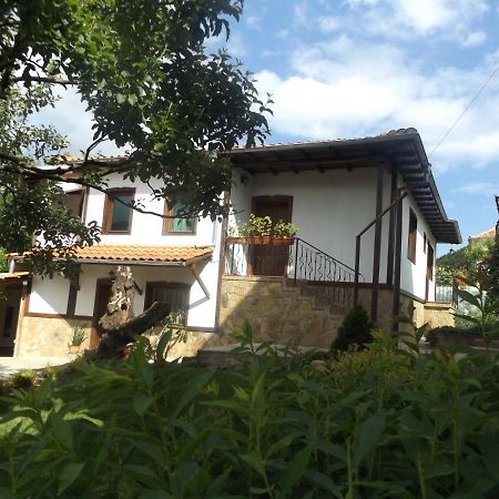 Къща Речен Шепот Hotel Kalofer Exterior foto